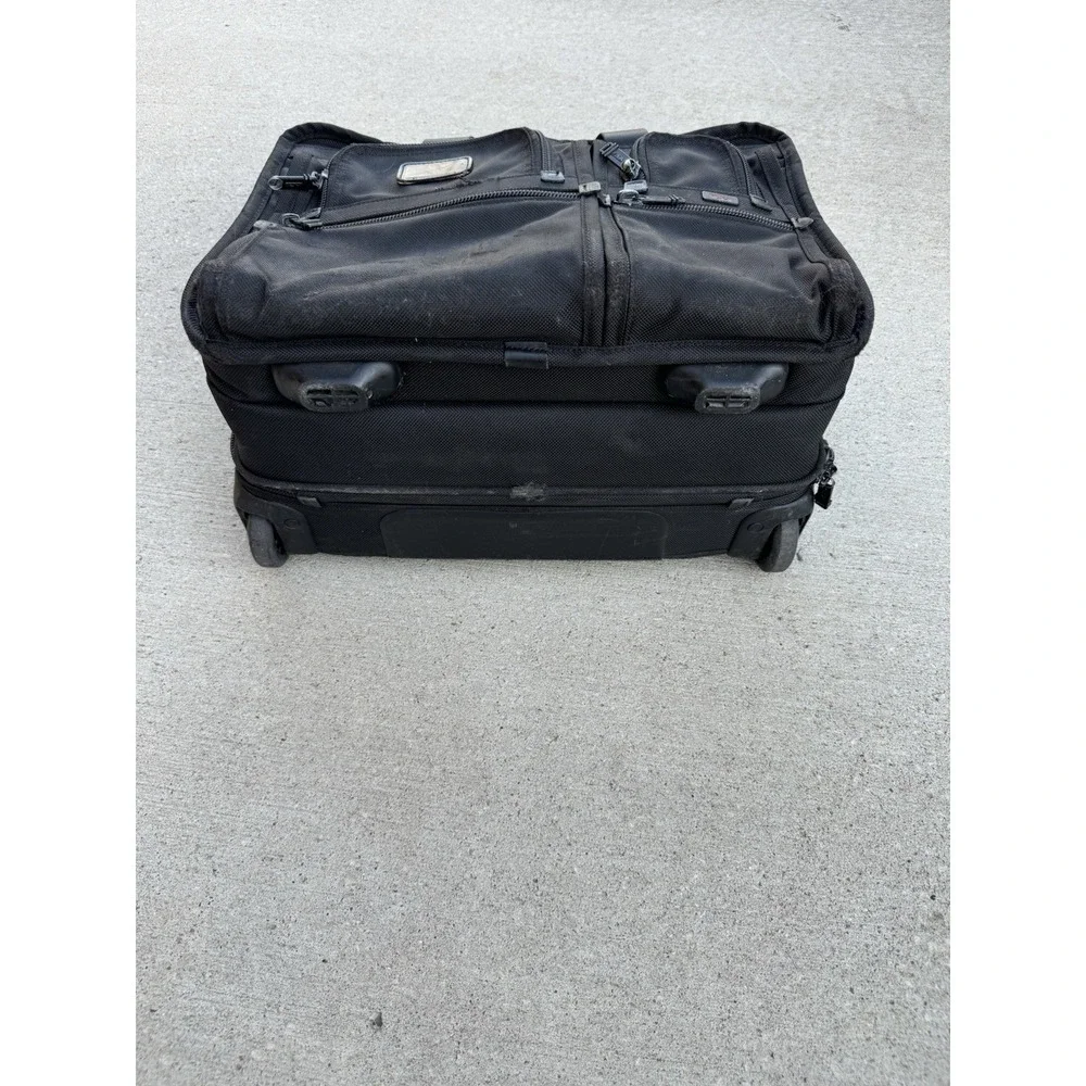 Tumi Alpha 2 Wheeled Briefcase Laptop Bag‎ Carry-on Black Ballistic 26104DH
